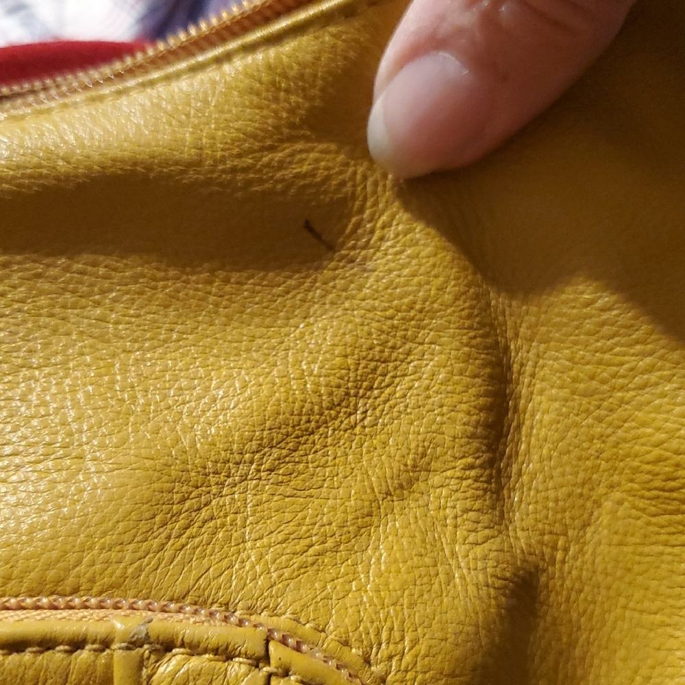 Stone Mountain Accessories Mustard Shoulder Bag - Picture 7 of 7